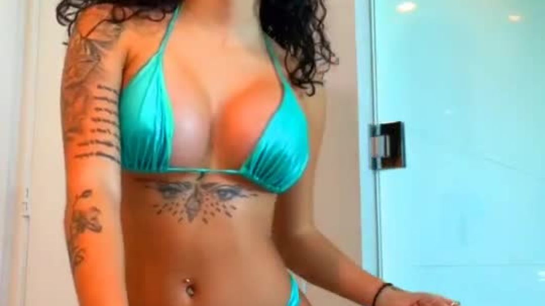 Malu Trevejo Youtuber Bikini Nude Video