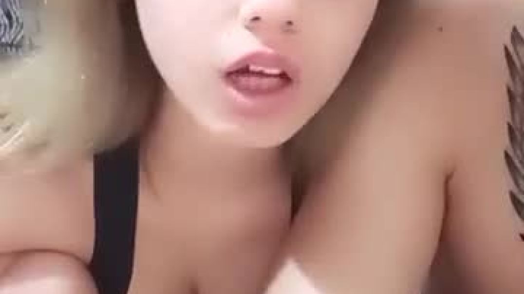 ⁣Gençler sikişiyor nude live show