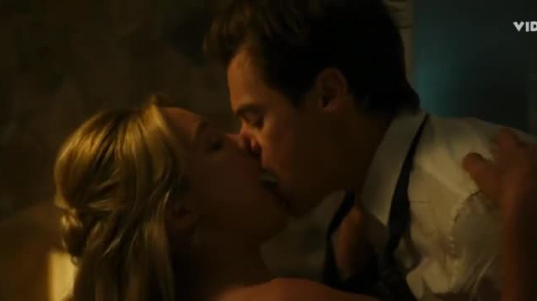 Florence Pugh sexy - Don't Worry Darling (2022)